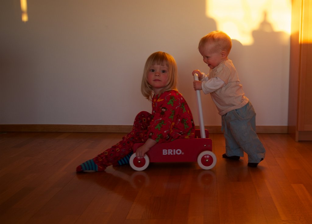 20130404-19-23-07.jpg - Nu kör vi syrran!