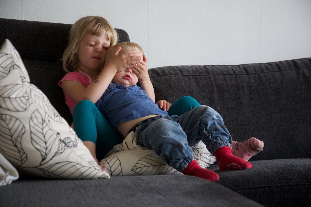 20140624-08-22-47.jpg - Ojoj, när det är såhär läskigt vill nog brorsan inte heller se...