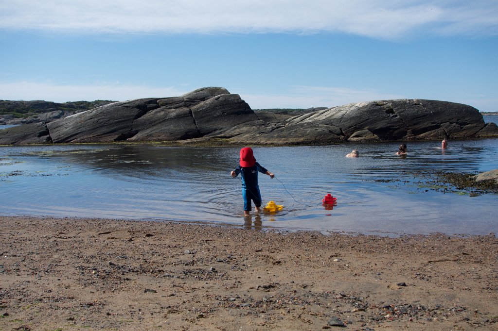 20140712-10-40-37.jpg - Bad i närheten av Marstrand
