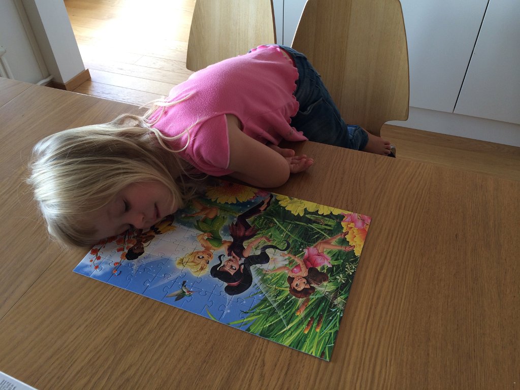 20140906-14-43-48.jpg - Man blir trött av pusslande