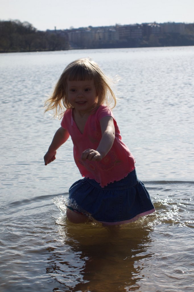 20140420-16-09-51.jpg - Vattnet är lite kallt i April