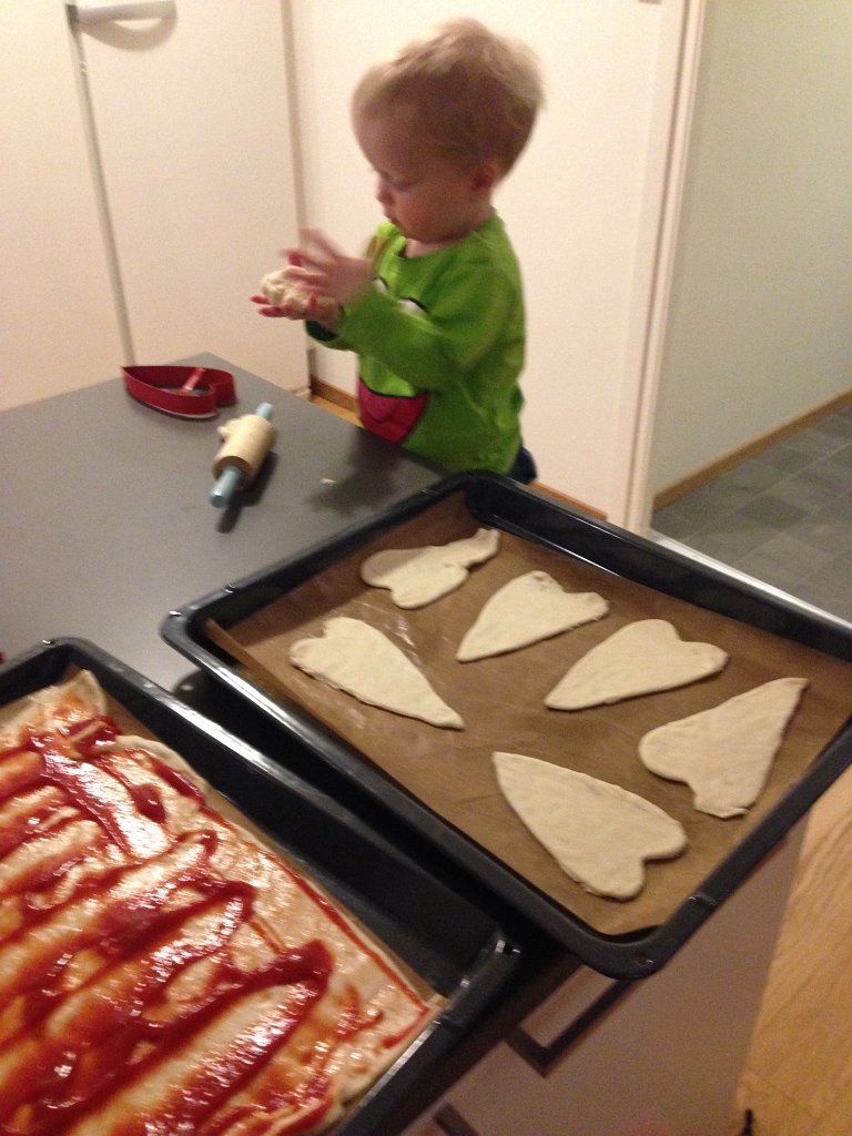 20140214-17-41-49.jpg - Alla hjärtans-dag-pizza