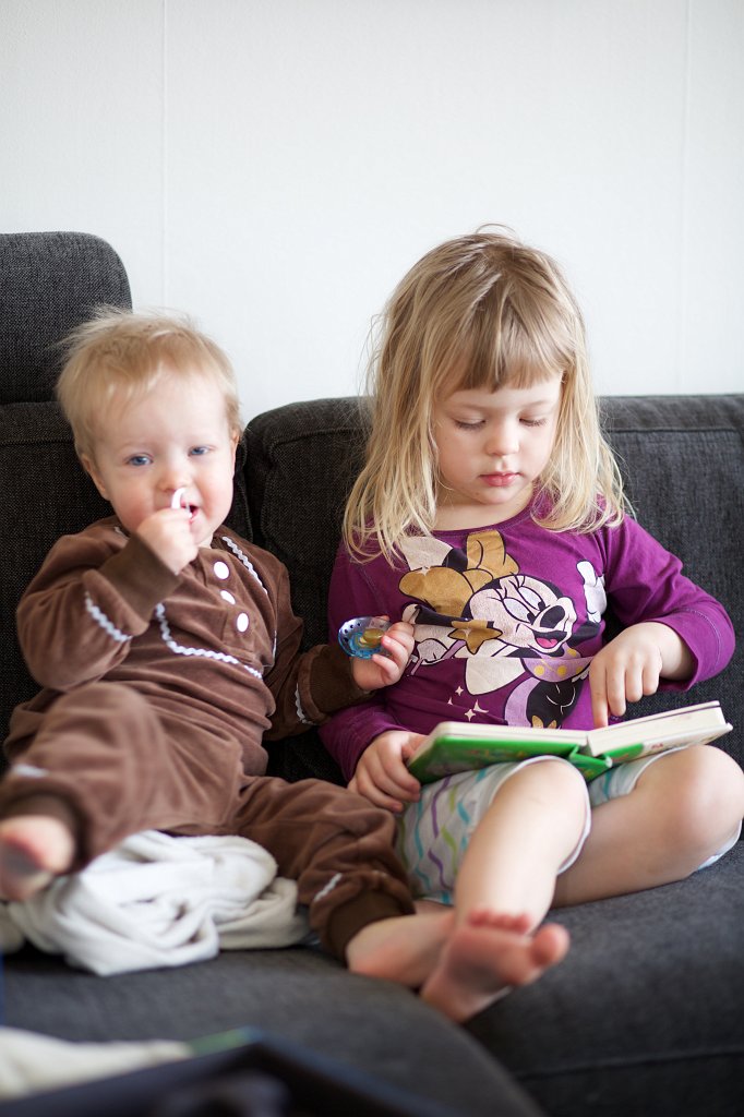 20140311-09-14-16.jpg - Tandtråd är roliga saker tycker Robin